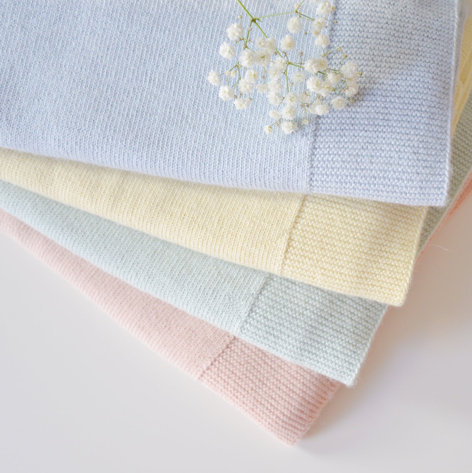 Couverture Bebe Rose Plaid Rose En Tricot Doux Torsadé - Le Royaume Du Bébé  Couverture Bebe Personnalisée